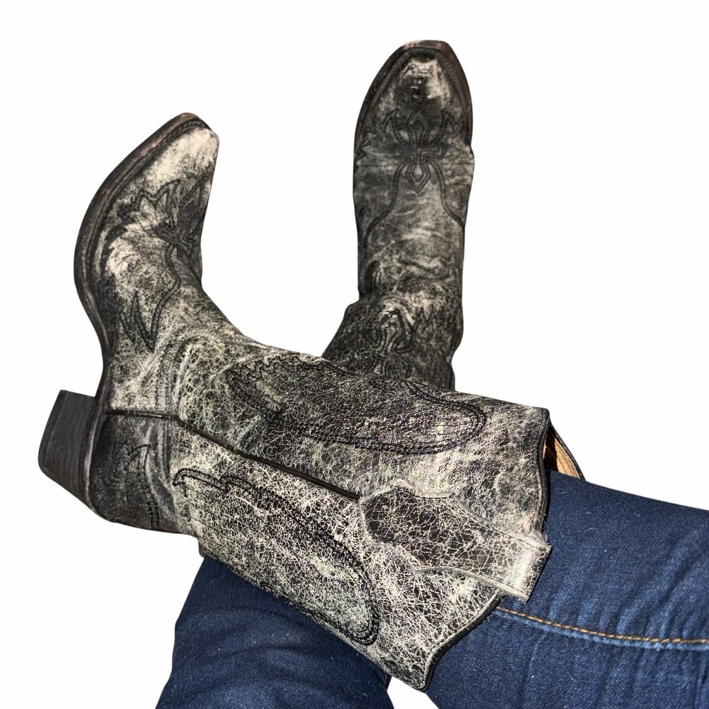 Circle G Black Leather Distressed Wing & Cross Western Cowgirl Boots - Size 6.5 - Picture 2 of 13